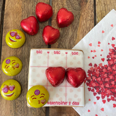 TIC-TAC-TOE WITH CHOCOLATES