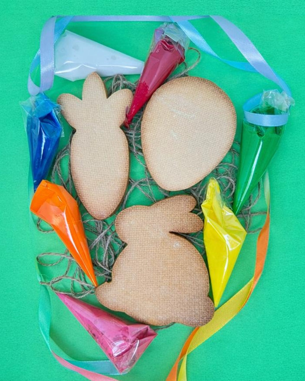 EASTER 🐰🥕🐣 DECORATING KIT WITH FROSTING